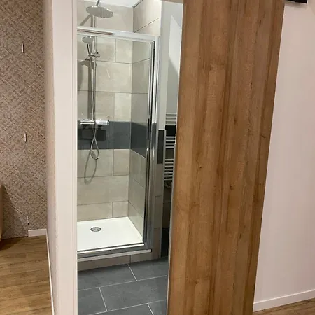 La Petite De La Jumelle Bed & Breakfast 3*